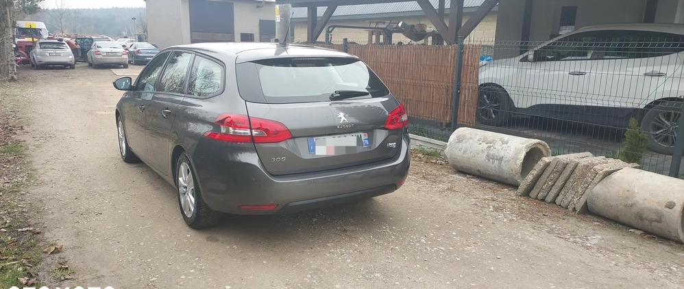 Peugeot 308 cena 33200 przebieg: 88000, rok produkcji 2018 z Kielce małe 137